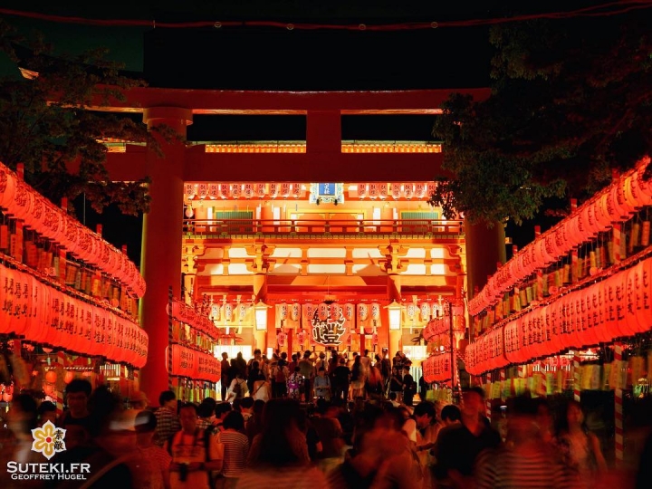 La grande allée des lanternes #japon #kyoto