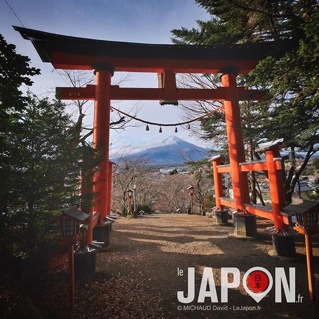 Hop hop hop ! Nouvelle série de photos avec le Fuji san 🙏🏻⛩🗻