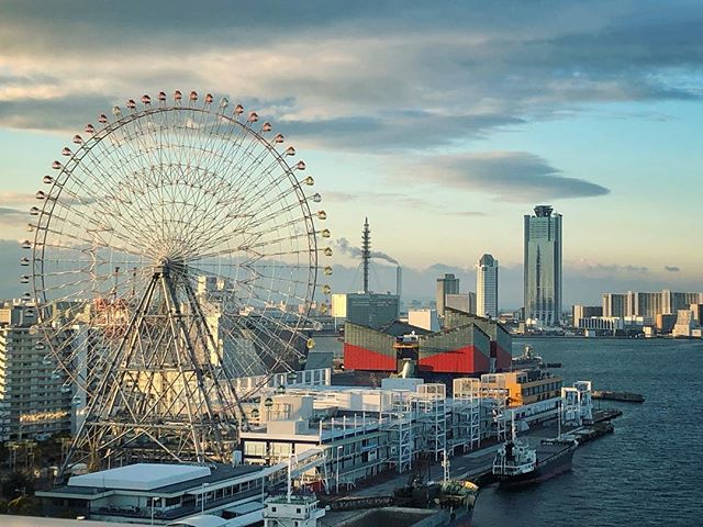 Tempozan dans le port d’Osaka avec ses espaces de loisirs