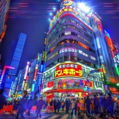 💥Shinjuku by night over UltraColor 4000😱💥
.
J’ai posté hier une jolie photo sans vraiment de retouche HDR Ultra saturé qui fait pleurer les yeux… oui, je ne sais pas ce qui m’a pris… 😓 Du coup les nouveaux super algorithmes web3.0 m’ont puni… Pour m’excuser de cette folie, voilà une belle photo bien poussée dans la folie du grand n’importe quoi ! .
.
.
Tokyo by Night style BladeRunner, mais en fait non 😬
.
.
#tokyo #explorejapan #tokyocameraclub #japon #instagramjapan #cyberpunk_cities #nightshooters #strangertonez #gramslayers #depthobsessed #artofvisuals #heatercentral #cyberpunk #retrowave #synthwave #cyberpunk_cities #ig_japan #streets_vision #urbandandstreet #visualambassadors #bladerunner #neonvibes #nightphotography #theimaged #nycprimeshot #fatalframes
